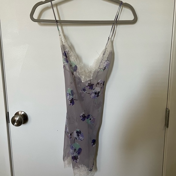VS night slip size small - Picture 3 of 4